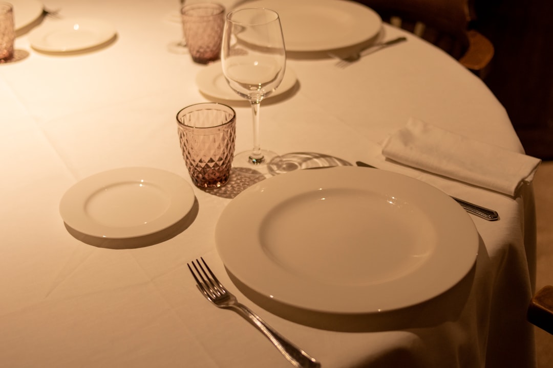 Restaurant websites: what makes someone book versus leave for a competitor